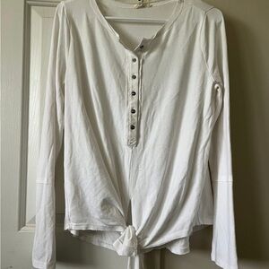 Entro Women's White Long Sleeve Button-Down Top